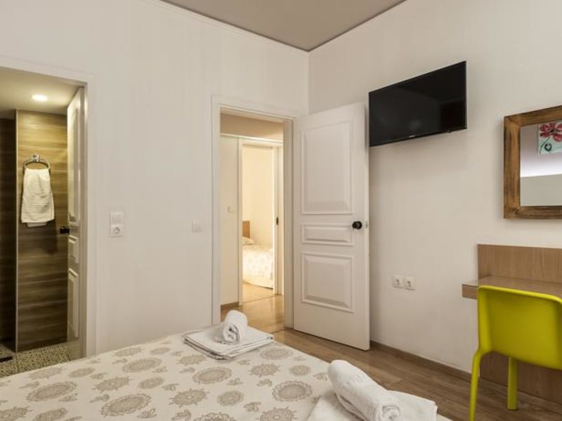 Elina Hotel Apartments 78371