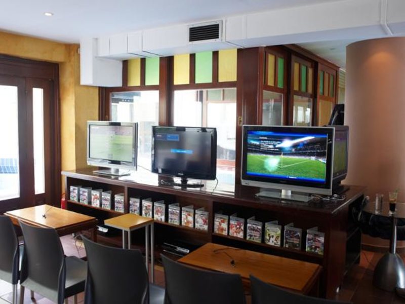 Elina Hotel Apartments 78381