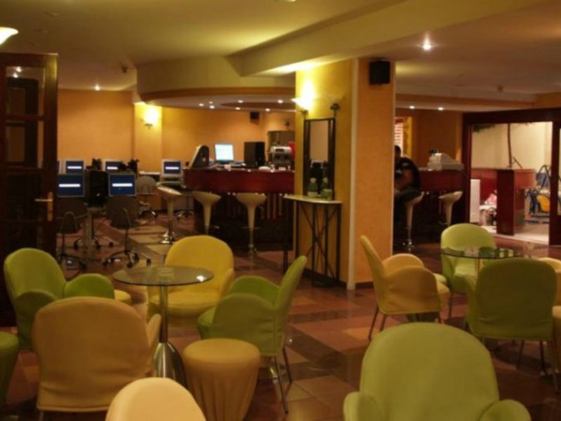 Elina Hotel Apartments 78383