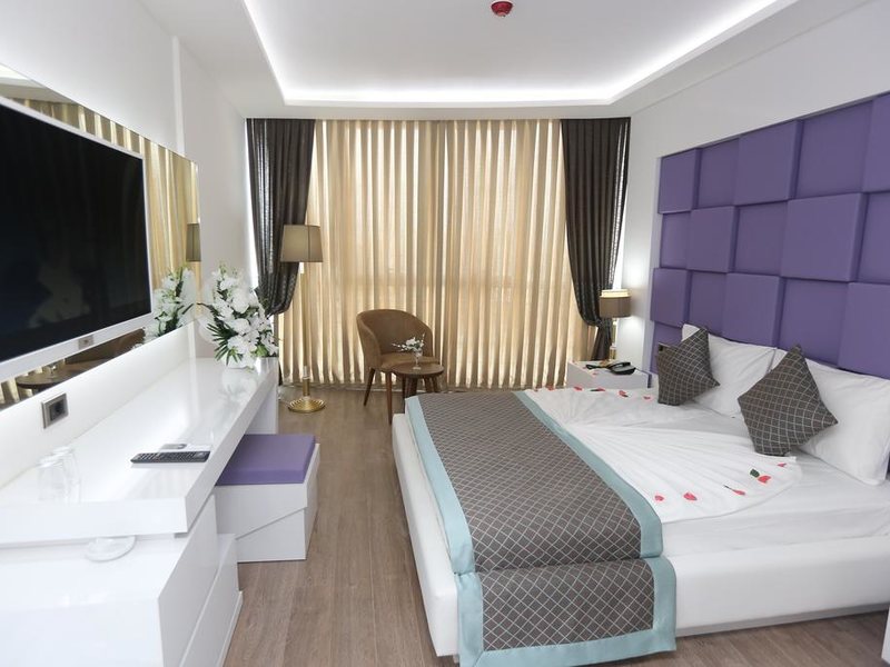 Elips Royal Hotel 241645