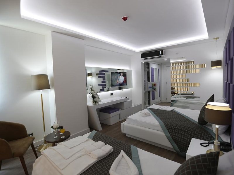 Elips Royal Hotel 241657