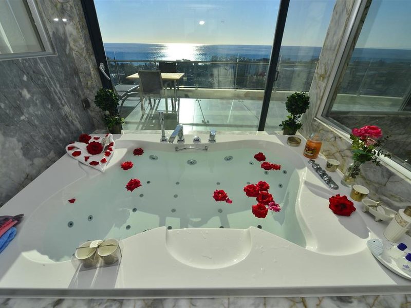 Elite Luxury Suite & Spa 281598