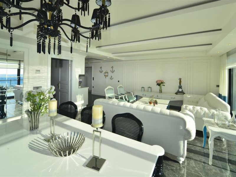 Elite Luxury Suite & Spa 281600