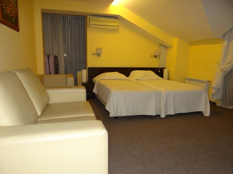 Elitsa (Bansco) 245233