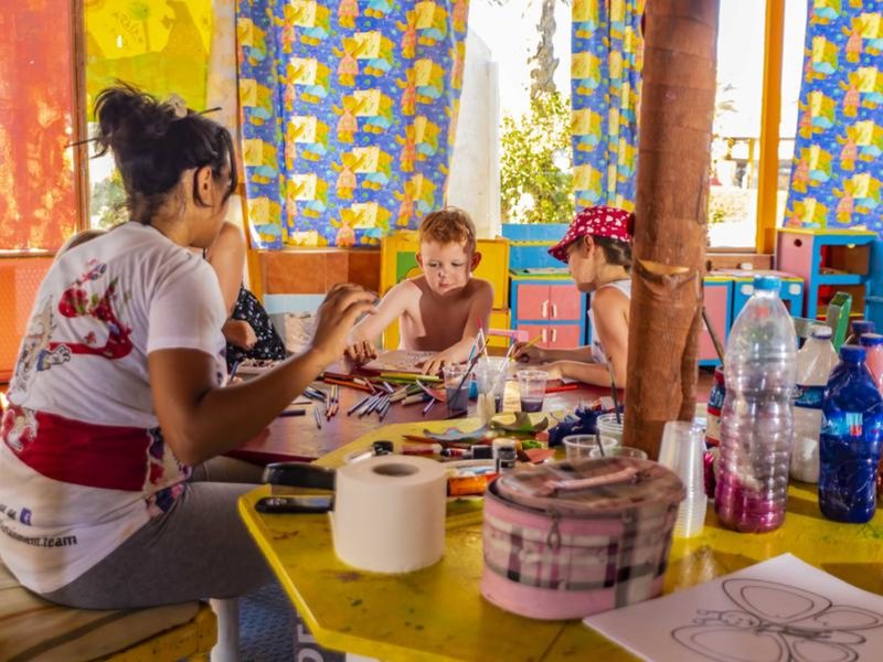 Elphistone Resort 293602