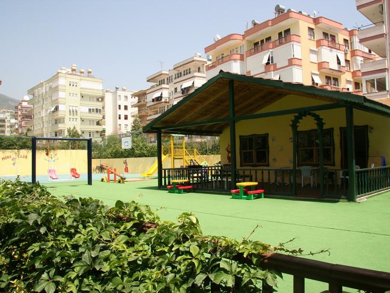 Elysee Garden Family Hotel 185214