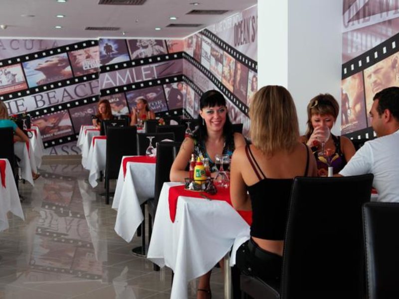 Elysees Hotel  123704