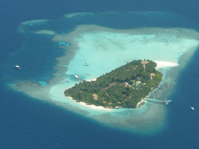 Embudu Village 227907