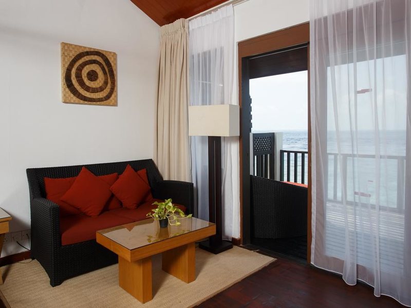 Embudu Village 227910