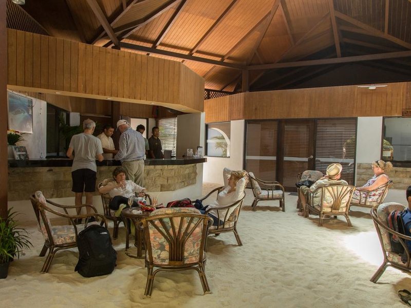 Embudu Village 227915