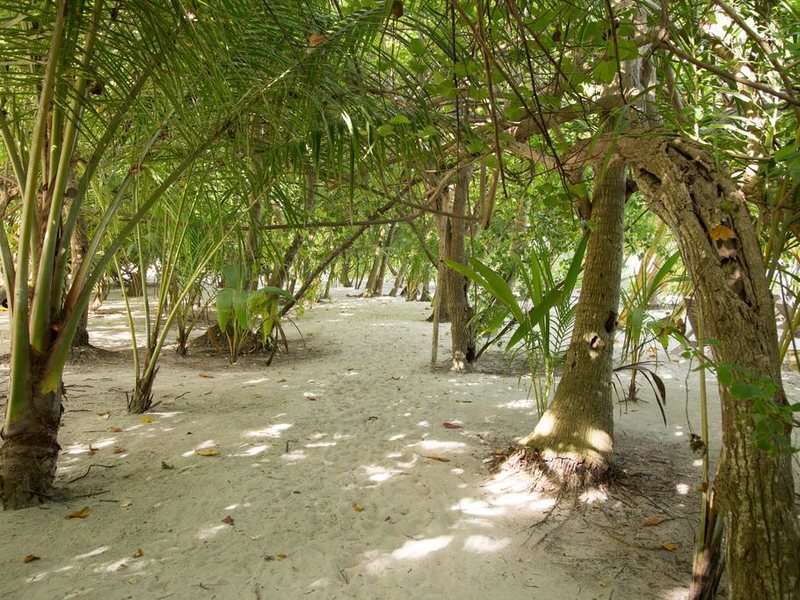 Embudu Village 227921