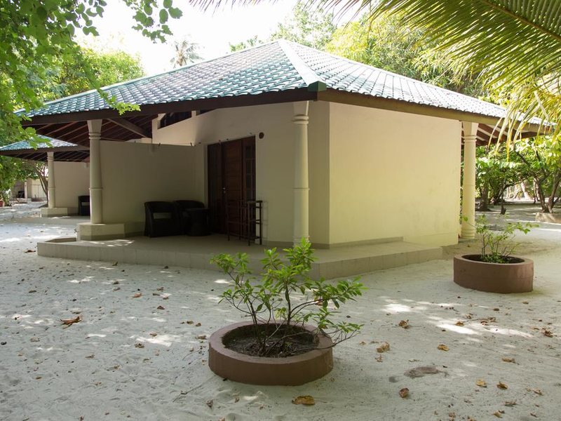 Embudu Village 227924