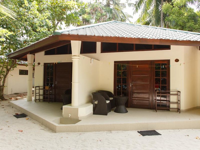 Embudu Village 227934