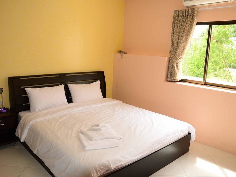 Emerald Hotel Jomtien Beach (ex.Emerald by Sofi, ex 215391