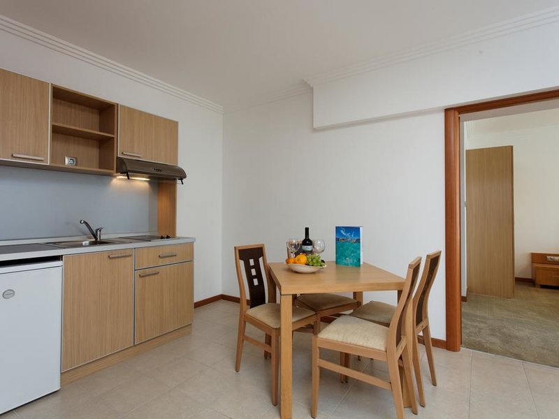 Emerald Resort  170616