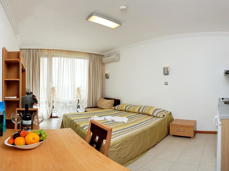 Emerald Resort  170621