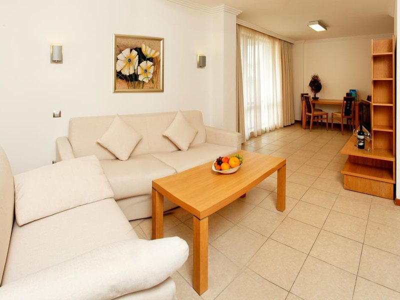 Emerald Resort  170622