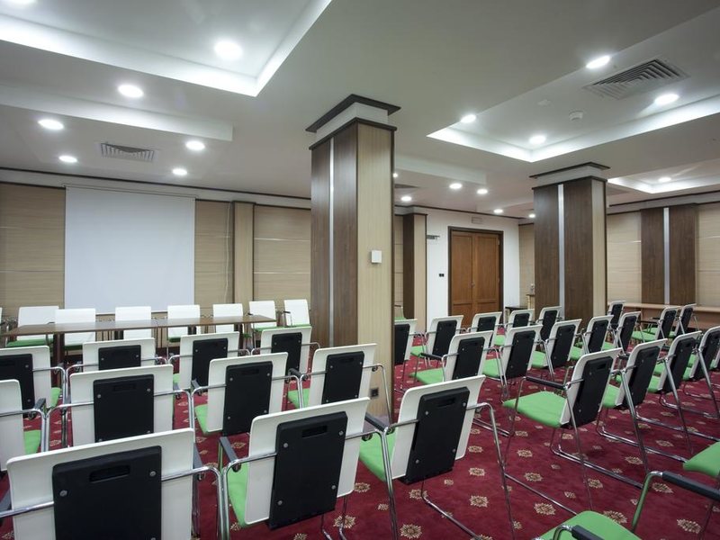 Emerald Resort  170623