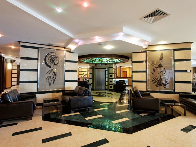 Emerald Resort  170625