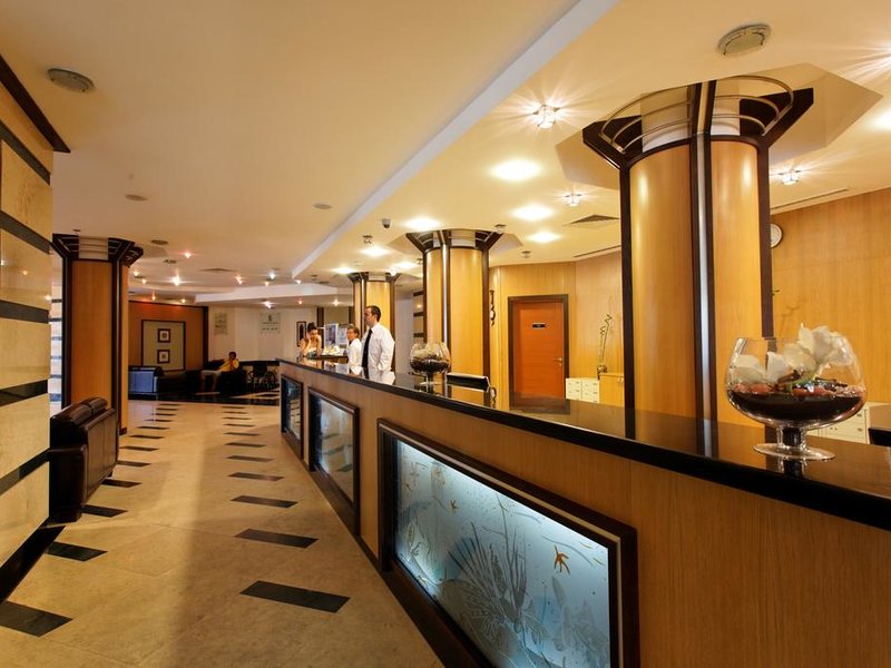 Emerald Resort  170626