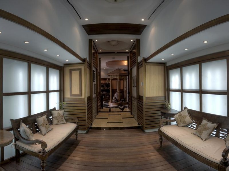 Emerald Resort  170628