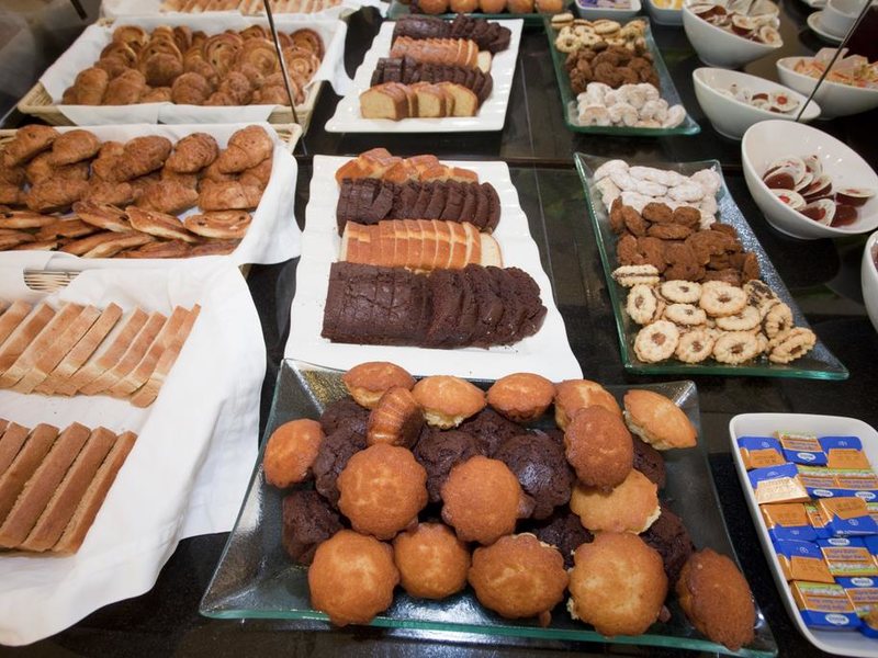 Emerald Resort  170629