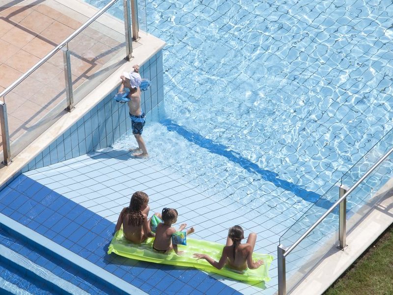 Emerald Resort  170637