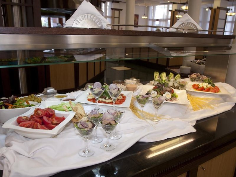 Emerald Resort  170638