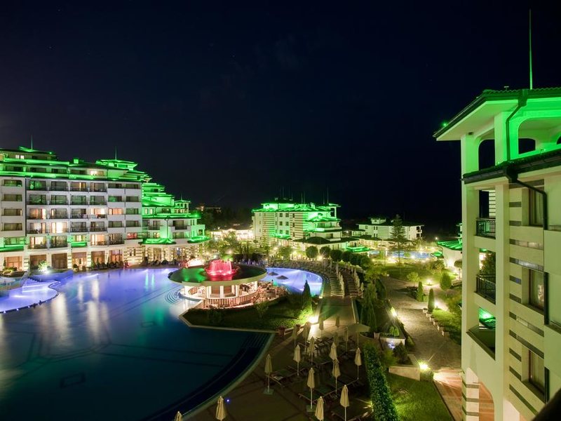 Emerald Resort  170640