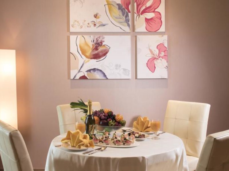 Emirates Grand Hotel 132230