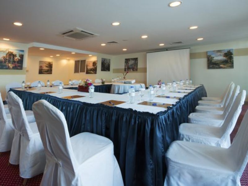 Emirates Grand Hotel Apartments 117111