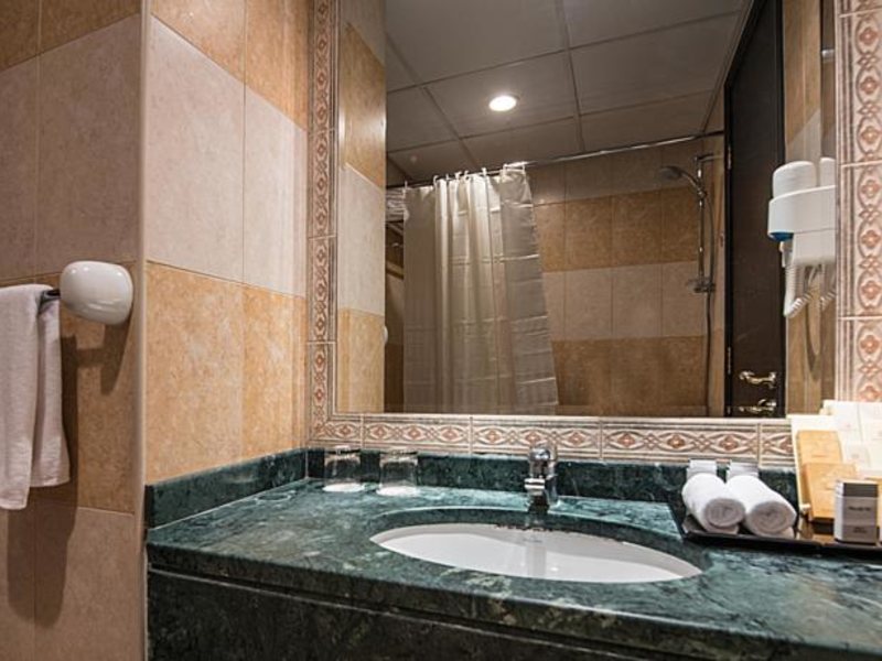 Emirates Grand Hotel Apartments 117125