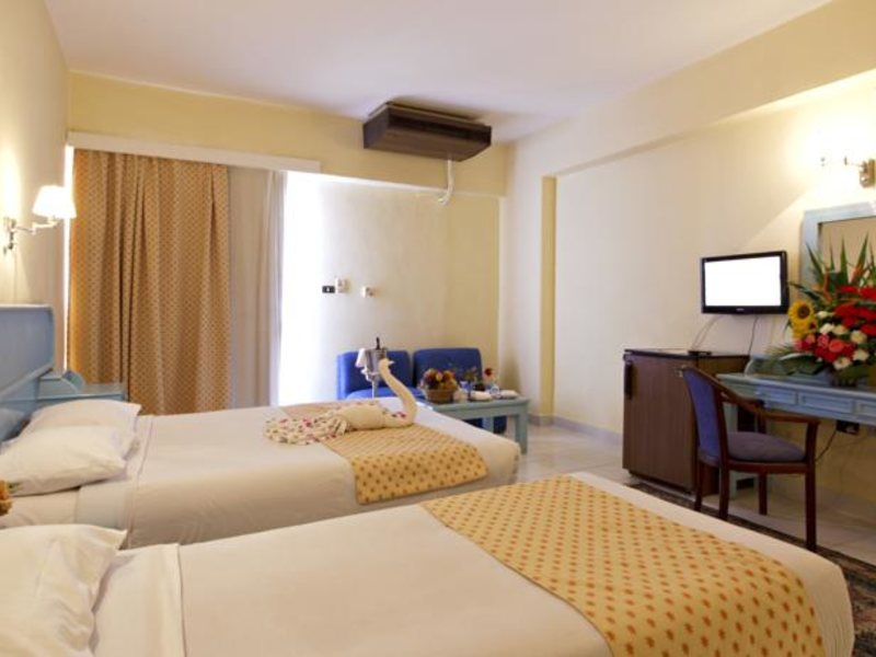 Empire Hotel (ex 129712
