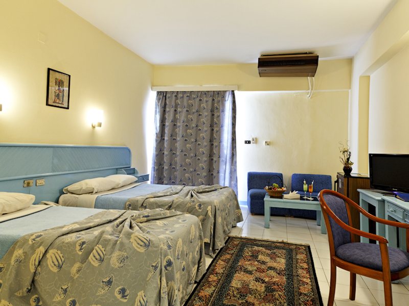 Empire Hotel (ex 26741