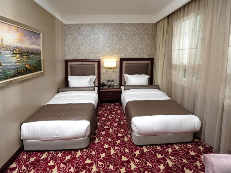 Emporium Hotel  241670