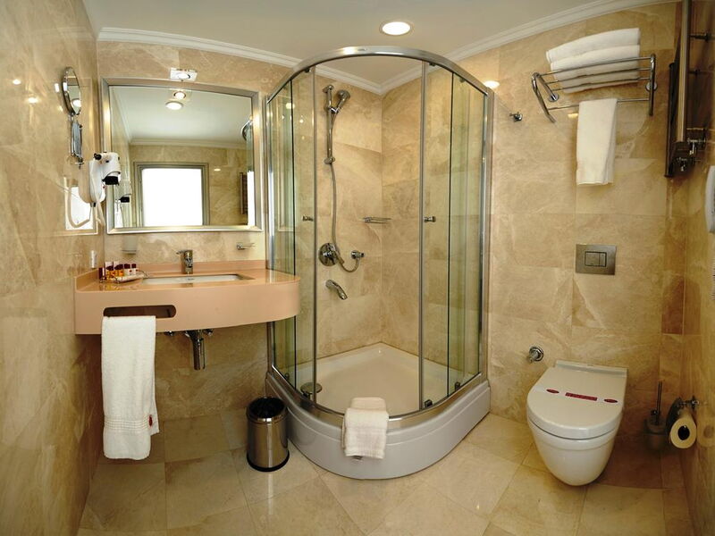 Emporium Hotel  241678