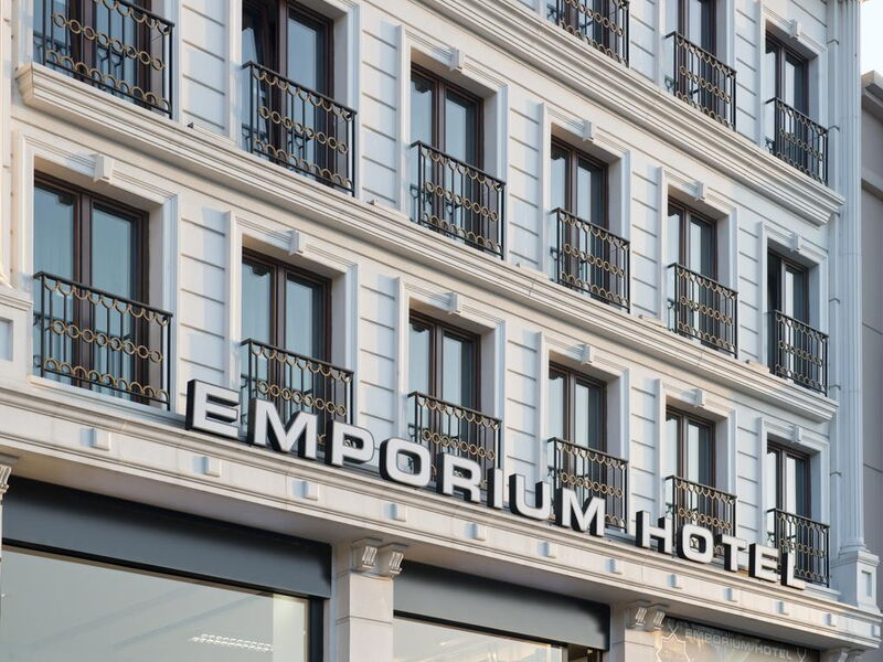 Emporium Hotel  241680