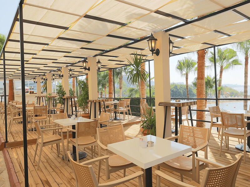 Eos Beach Resort 327397