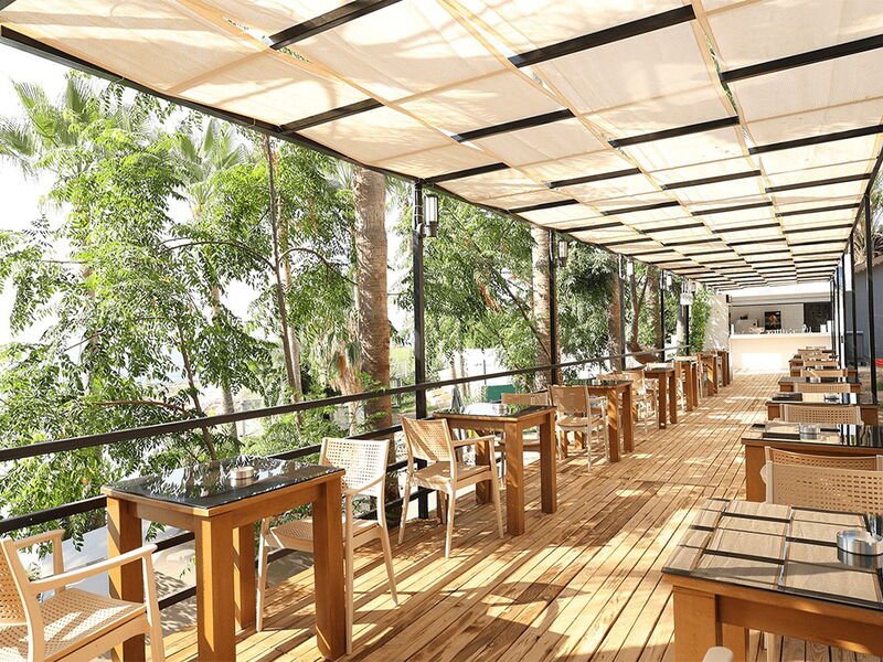 Eos Beach Resort 327401