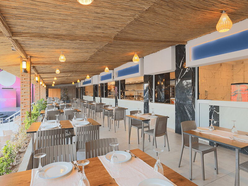 Eos Beach Resort 327404