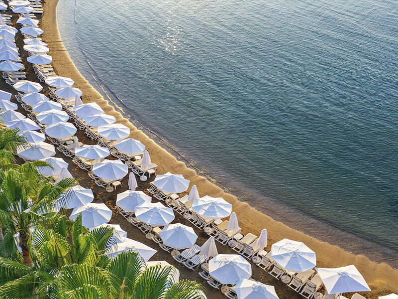 Eos Beach Resort 327408
