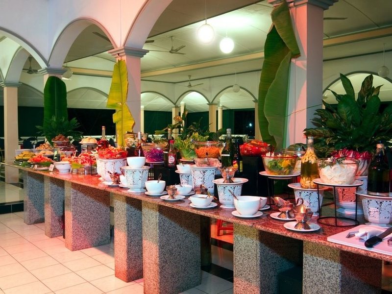 Equator Village 134680