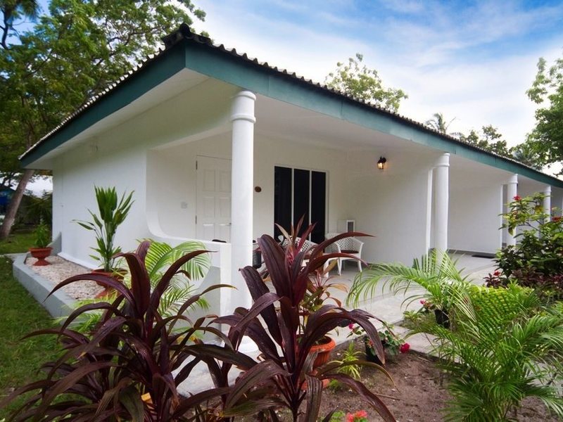 Equator Village 134681