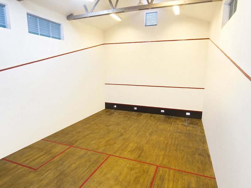 Equator Village 134690