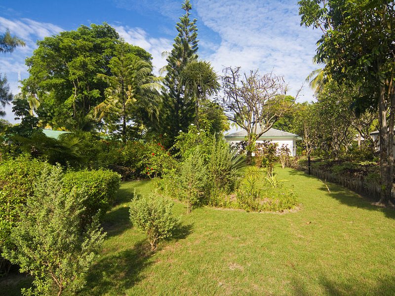 Equator Village 134695