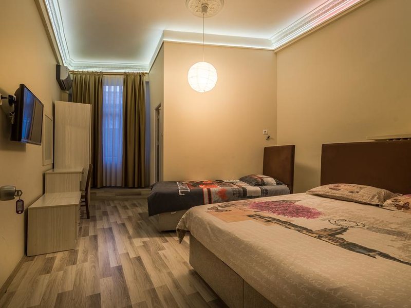 Erenler Hotel & Hostel  279821