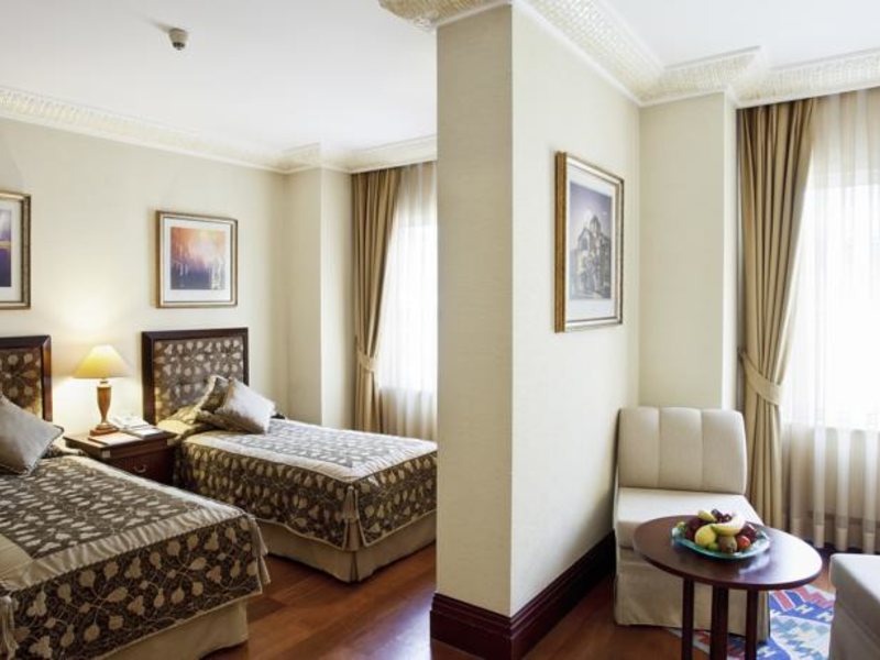 Eresin Crown Hotel 74185