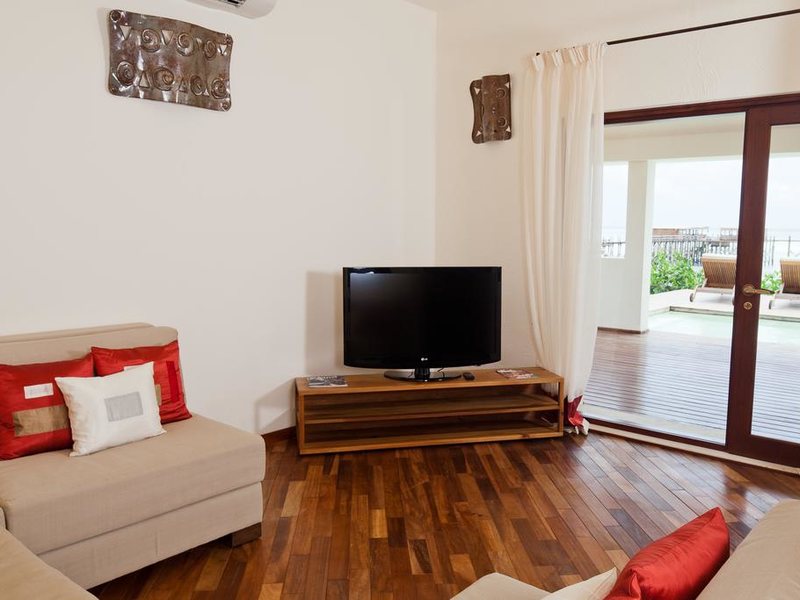 Essque Zalu Zanzibar 199832