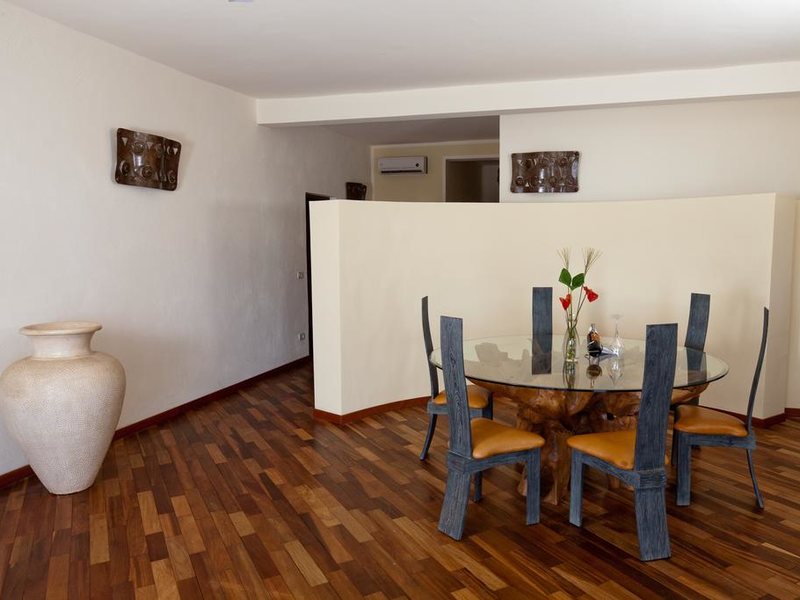 Essque Zalu Zanzibar 199848