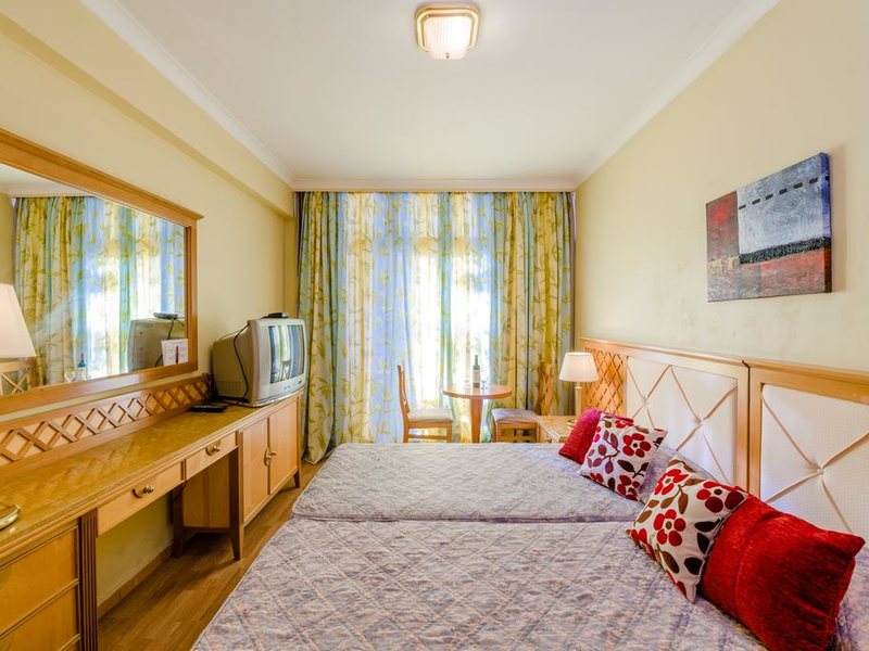 Estella Hotel Apartments 205455